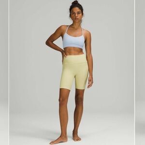 Lululemon Ribbed Contoured High-Rise Short 8"
Dew Green size 4